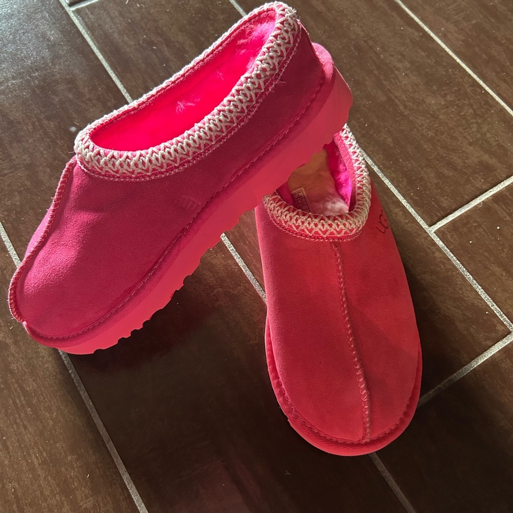 Brand New UGG Tasman slipper - Picture 3 of 7